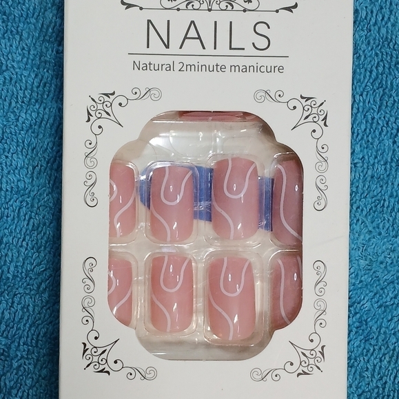 Pink white swirl press on nails 24 piece kit new - Picture 1 of 1